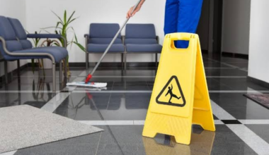 Maintaining a Professional Image: How Commercial Cleaners Can Help