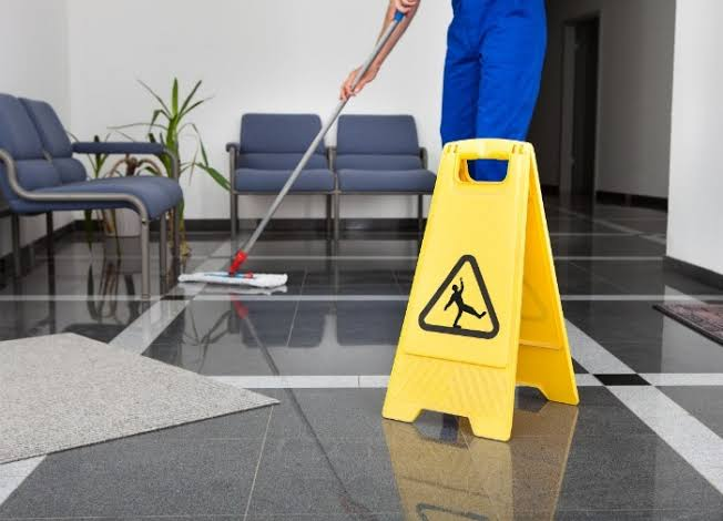 Maintaining a Professional Image: How Commercial Cleaners Can Help